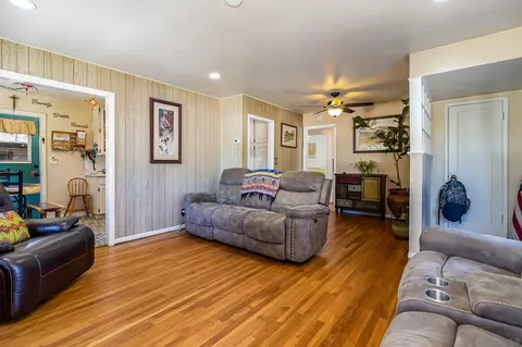 Living - 835 Graves Ave, El Cajon, CA 92021 photo 1 of 1