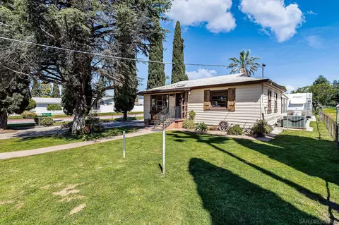 Exterior - 835 Graves Ave, El Cajon, CA 92021 photo 3 of 9