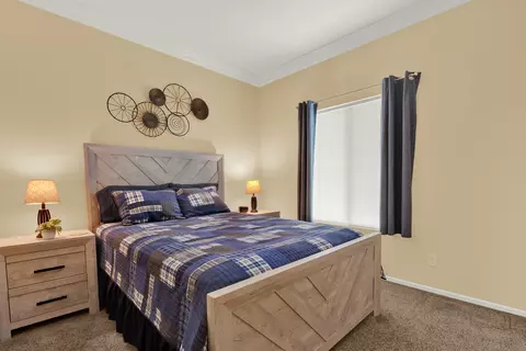 Bedroom - 2346 Fallbrook Pl, Escondido, CA 92027 photo 2 of 5