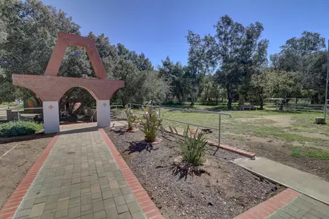 Exterior - 5621 Dehesa Rd, El Cajon, CA 92019 photo 6 of 9
