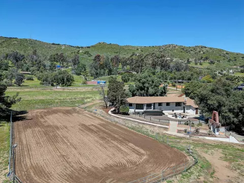 View/Area - 5621 Dehesa Rd, El Cajon, CA 92019 photo 5 of 7