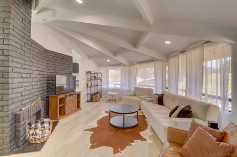 Living - 5621 Dehesa Rd, El Cajon, CA 92019 photo 2 of 5