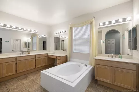 Bath - 16378 Open View Rd, Ramona, CA 92065 photo 1 of 3