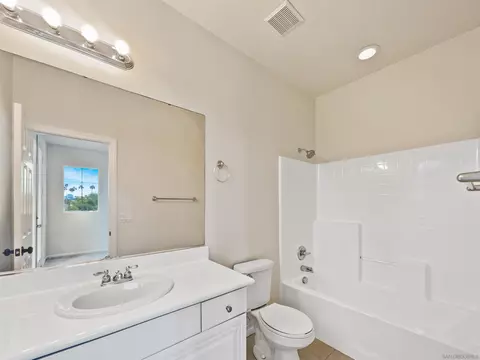 Bath - 399 Amparo Dr, Escondido, CA 92025 photo 2 of 4