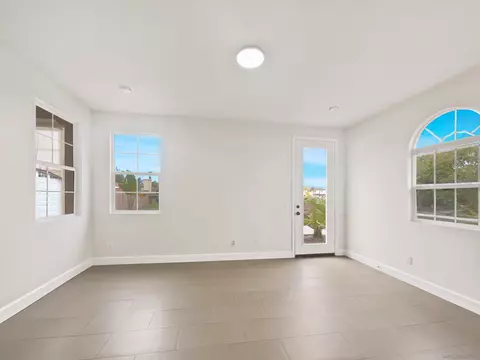 Living - 399 Amparo Dr, Escondido, CA 92025 photo 4 of 6