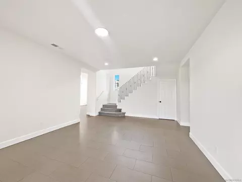 Living - 399 Amparo Dr, Escondido, CA 92025 photo 5 of 6