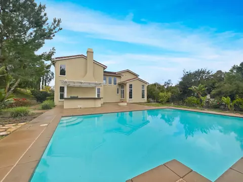 Exterior - 399 Amparo Dr, Escondido, CA 92025 photo 3 of 3