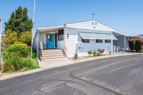 221 El Camino Real #33, Oceanside, CA 92058