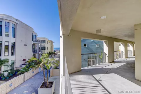 Exterior - 5440 La Jolla Blvd #E208, La Jolla, CA 92037 photo 5 of 11