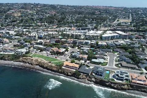 View/Area - 5440 La Jolla Blvd #E208, La Jolla, CA 92037 photo 3 of 3
