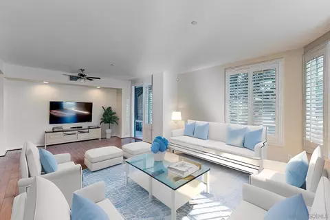 Living - 5440 La Jolla Blvd #E208, La Jolla, CA 92037 photo 1 of 2