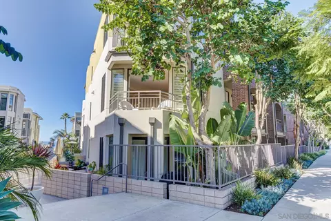 Exterior - 5440 La Jolla Blvd #E208, La Jolla, CA 92037 photo 1 of 11