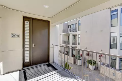 Exterior - 5440 La Jolla Blvd #E208, La Jolla, CA 92037 photo 6 of 11