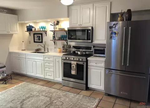 Kitchen - 806 West St, Oceanside, CA 92054 photo 4 of 4