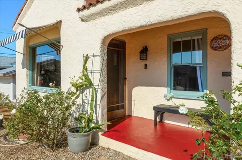 Exterior - 806 West St, Oceanside, CA 92054 photo 2 of 7
