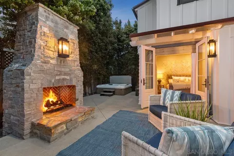 Exterior - 336 Nautilus St, La Jolla, CA 92037 photo 4 of 7
