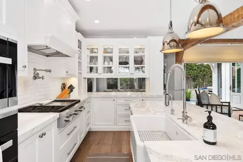 Kitchen - 336 Nautilus St, La Jolla, CA 92037 photo 2 of 2