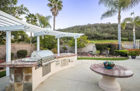 Exterior - 12143 Travertine Ct, Poway, CA 92064 photo 13 of 15