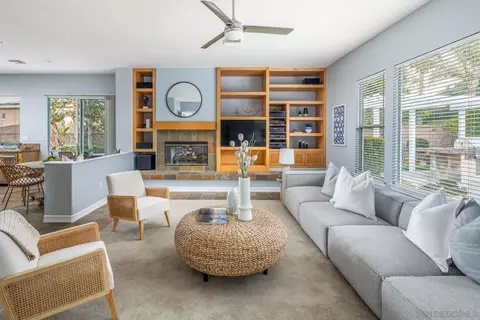 Living - 12143 Travertine Ct, Poway, CA 92064 photo 4 of 7