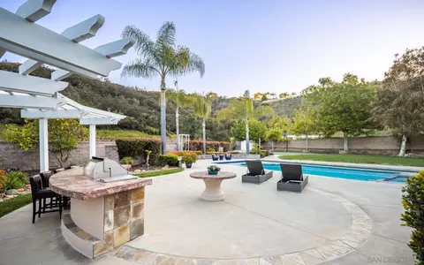 Exterior - 12143 Travertine Ct, Poway, CA 92064 photo 10 of 15