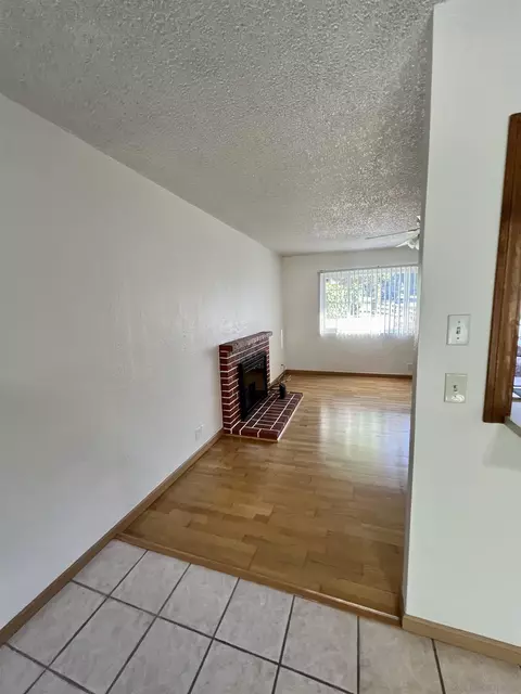 Entry Way - 120 Tanglewood Ct, Vallejo, CA 94589 photo 2 of 3