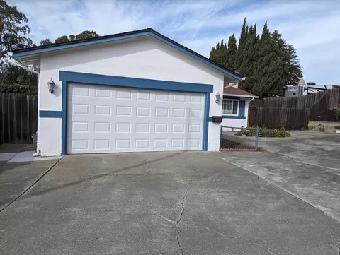 Exterior - 120 Tanglewood Ct, Vallejo, CA 94589 photo 2 of 12