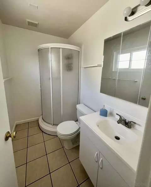 Bath - 120 Tanglewood Ct, Vallejo, CA 94589 photo 3 of 3