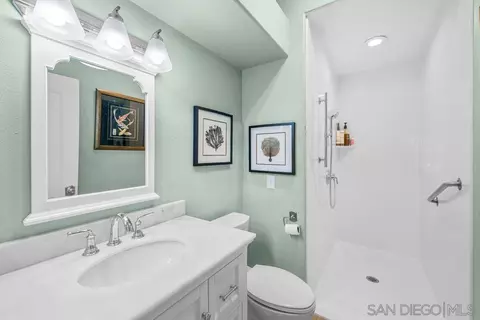 Bath - 4101 Pindar Way, Oceanside, CA 92056 photo 3 of 5