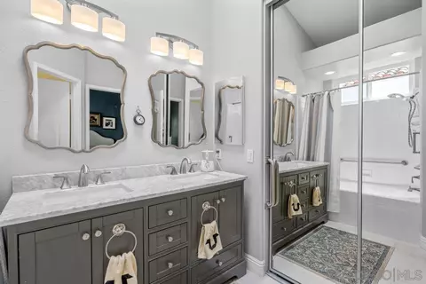 Bath - 4101 Pindar Way, Oceanside, CA 92056 photo 2 of 5