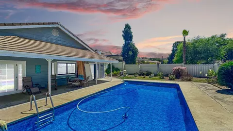 Exterior - 3675 Northcliff Dr, Fallbrook, CA 92028 photo 6 of 9