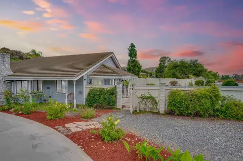 Exterior - 3675 Northcliff Dr, Fallbrook, CA 92028 photo 2 of 9