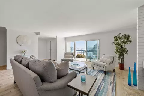 Living - 83 Montego Ct, Coronado, CA 92118 photo 5 of 7