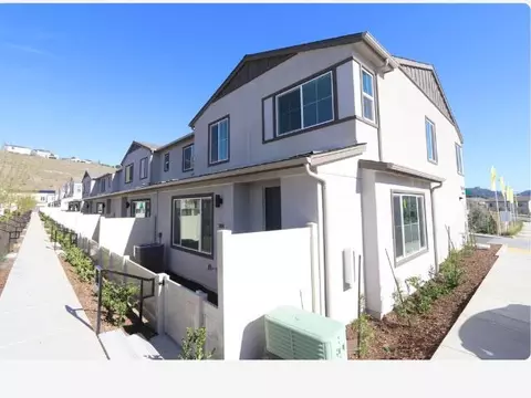 304 Zest Ln #25, Fallbrook, CA 92028 photo 2