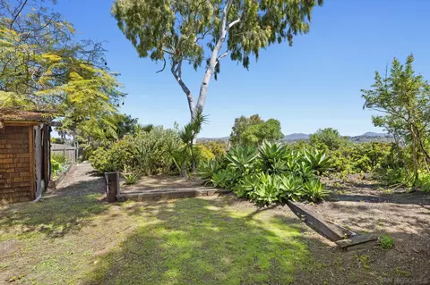 Exterior - 149 Beechtree Dr, Encinitas, CA 92024 photo 10 of 22