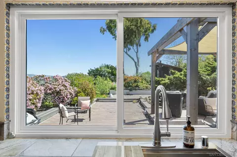Exterior - 149 Beechtree Dr, Encinitas, CA 92024 photo 4 of 22