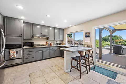 Kitchen - 149 Beechtree Dr, Encinitas, CA 92024 photo 1 of 3
