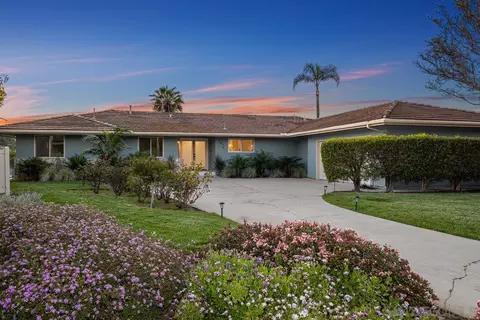 17876 Via Altiva, San Diego, CA 92128