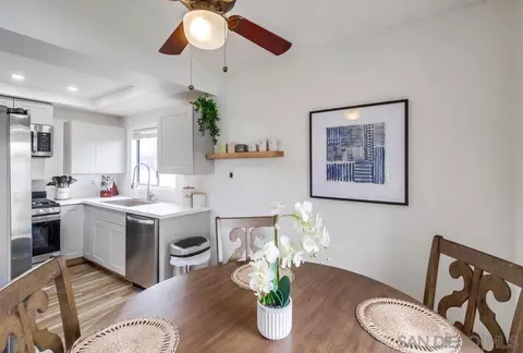 Dining - 2135 E Valley Pkwy #29, Escondido, CA 92027 photo 2 of 2
