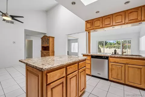 Kitchen - 13246 Powers Ct, Poway, CA 92064 photo 4 of 7