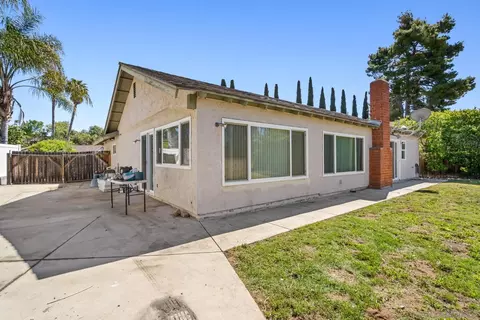 Exterior - 13246 Powers Ct, Poway, CA 92064 photo 7 of 11