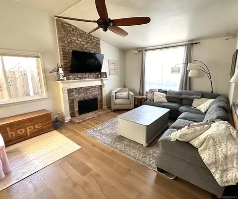 Living - 944 Woodcreek Rd, Fallbrook, CA 92028 photo 1 of 2