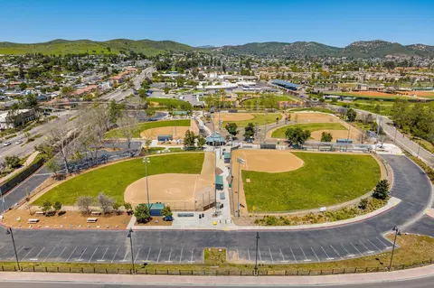 View/Area - 303 Brookview Ct, Santee, CA 92071 photo 5 of 9