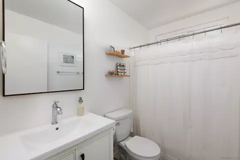 Bath - 379 Keyport St, Oceanside, CA 92057 photo 2 of 4