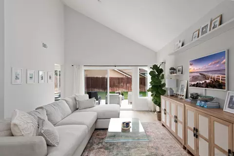 Living - 379 Keyport St, Oceanside, CA 92057 photo 2 of 5