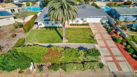 View/Area - 3019 Mesa Dr, Oceanside, CA 92054 photo 1 of 4