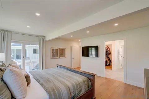 Bedroom - 3019 Mesa Dr, Oceanside, CA 92054 photo 3 of 6
