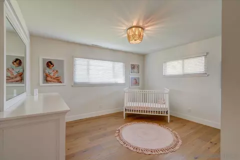Bedroom - 3019 Mesa Dr, Oceanside, CA 92054 photo 4 of 6