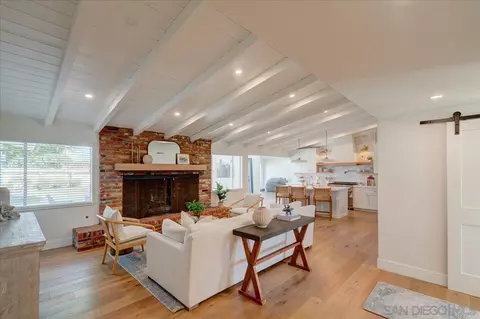 Other - 3019 Mesa Dr, Oceanside, CA 92054 photo 2 of 11