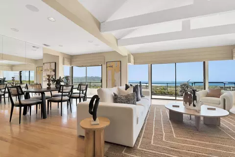 Living - 560 Torrey Point Rd, Del Mar, CA 92014 photo 2 of 5