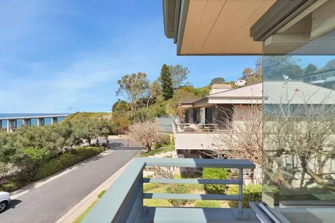 Exterior - 560 Torrey Point Rd, Del Mar, CA 92014 photo 3 of 9
